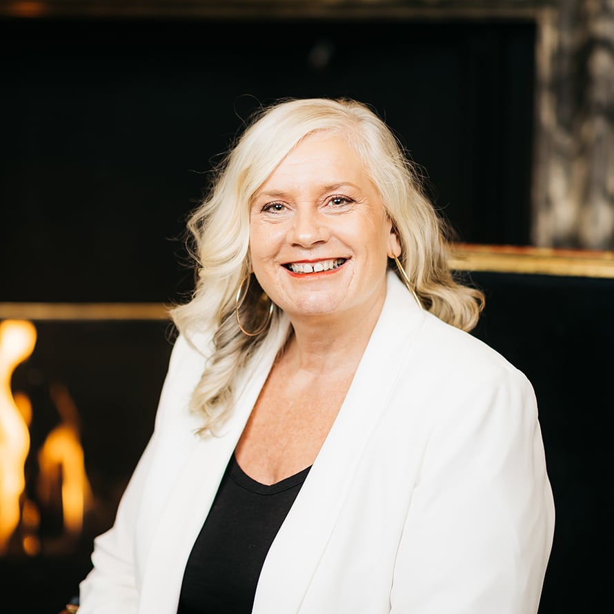 Dr Alison Edgar MBE - iconic marketing speaker